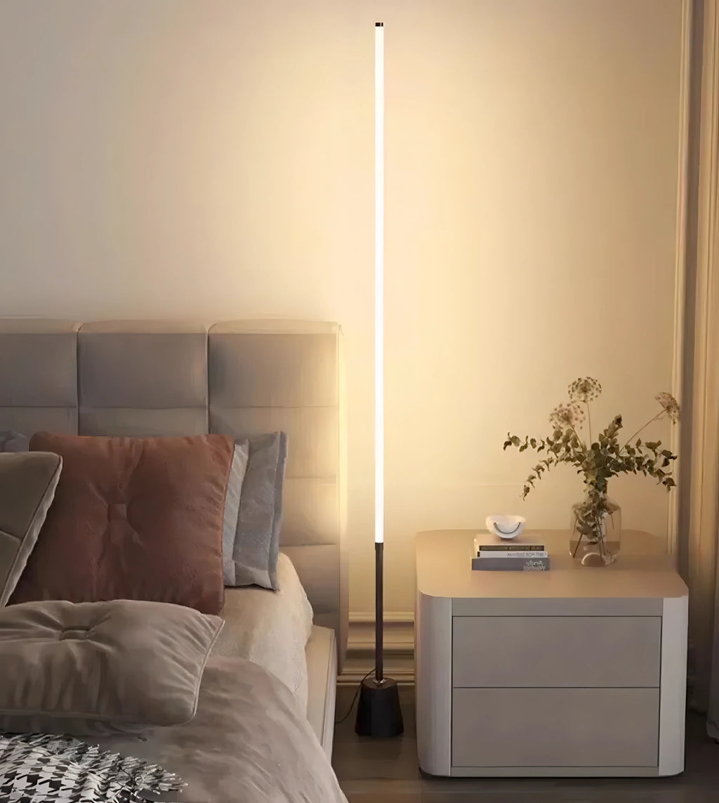 Tragbare LED-Schreibtischlampe mit verstellbarer Helligkeit