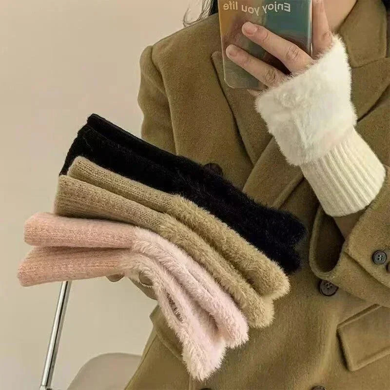 Fingerlose Strickhandschuhe für Spaziergänge und den Alltag