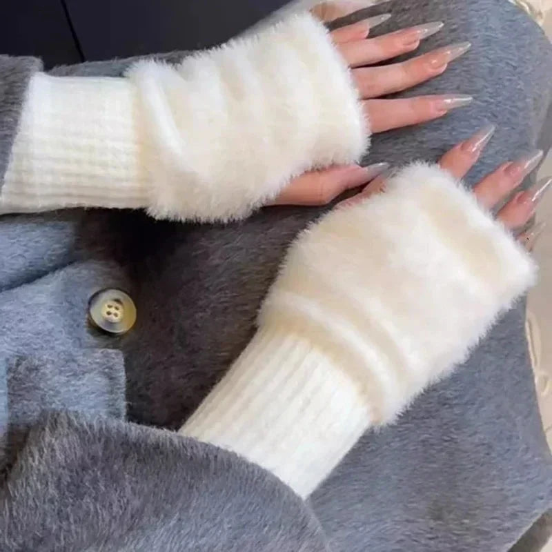 Detailansicht des weichen Strickfleece-Futters am Bündchen