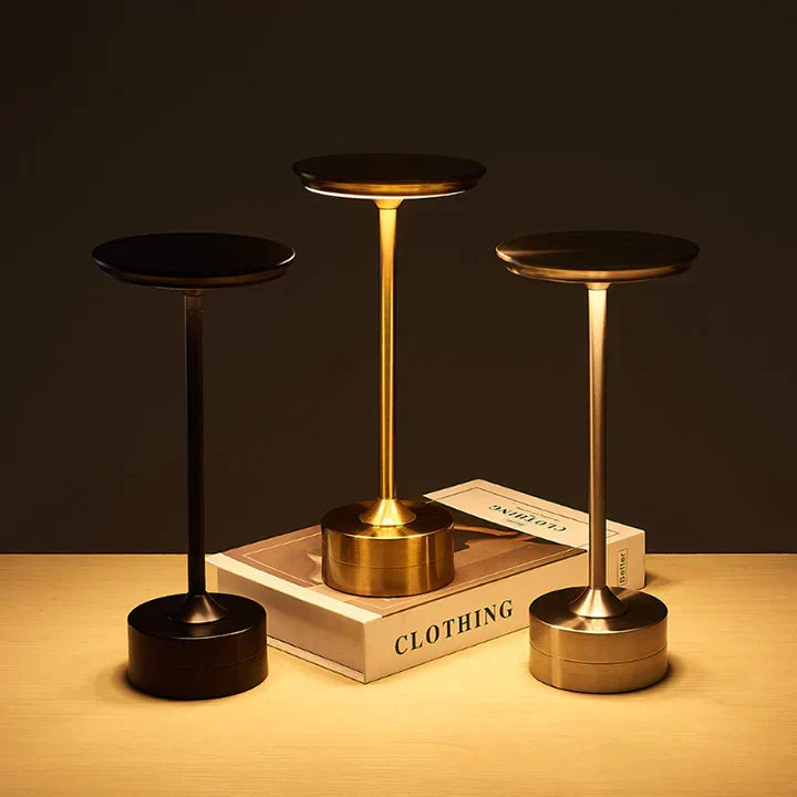 Elegante LumaVeya Tischlampe als stimmungsvolle Beleuchtung